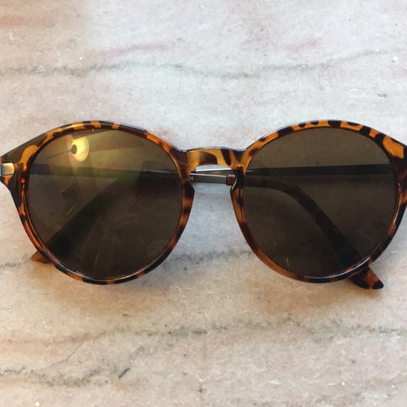 Sunglasses - Picture 2 of 3